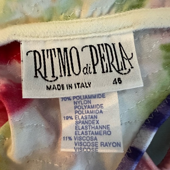 RITMO DI PERLA beautiful floral printed sequined shawl with sequn fringing - Picture 6 of 6